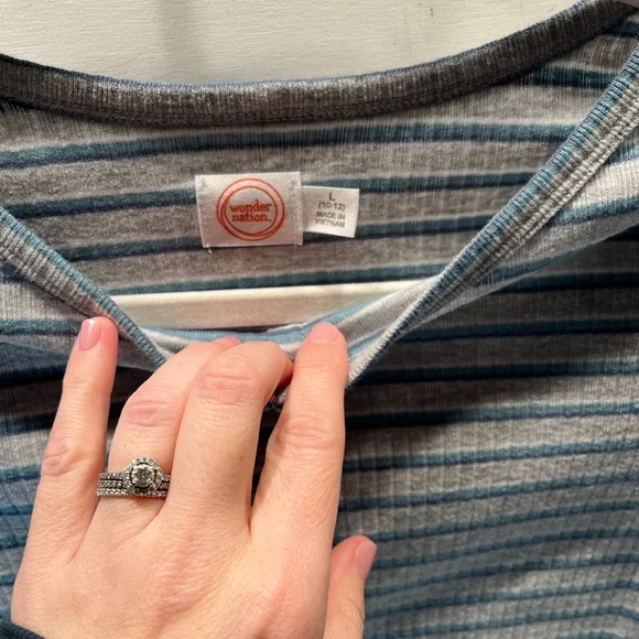 FIVE girls short sleeve shirts UA, Art class, old navy - Picture 7 of 16